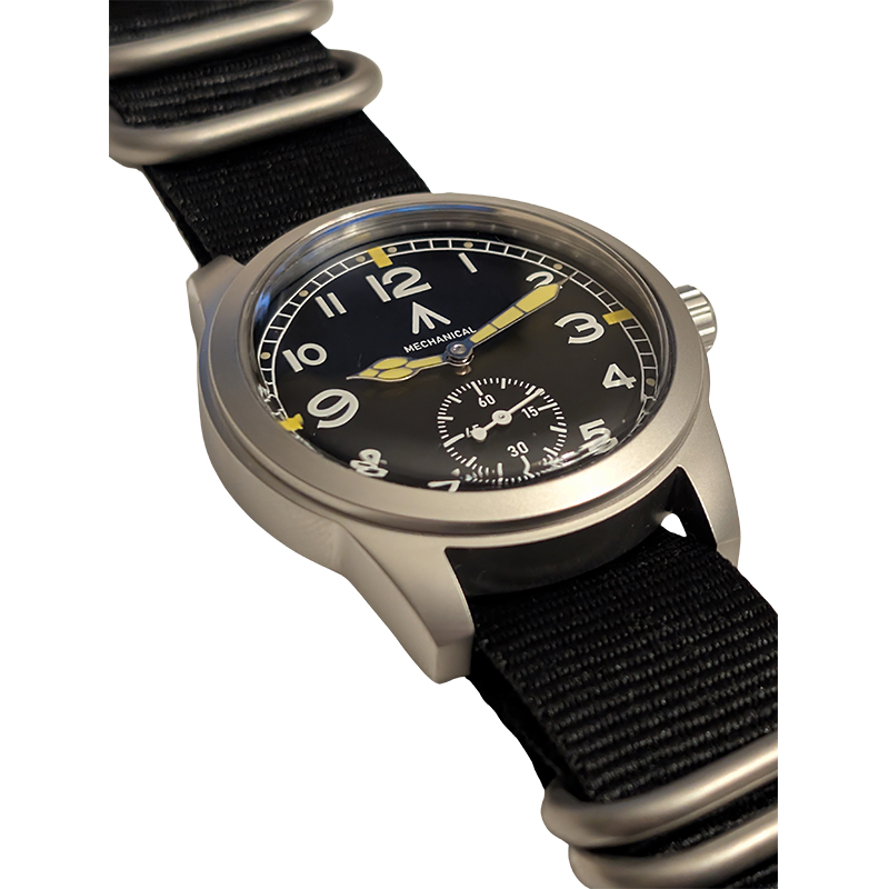Toujours Pret Mechanical Dirty - Field Watch Military recension och pris